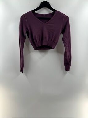 John Galt Plum Cropped V-Neck Sweater – Women's